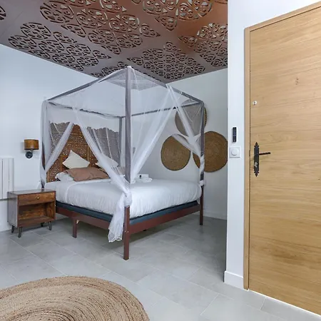 Mykeypers - Lovely With Jacuzzi * París