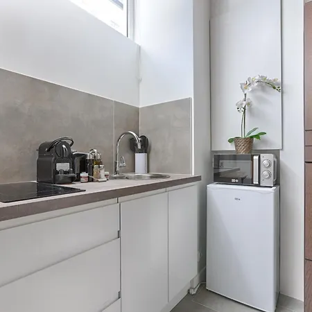 Mykeypers - Lovely With Jacuzzi Apartment *