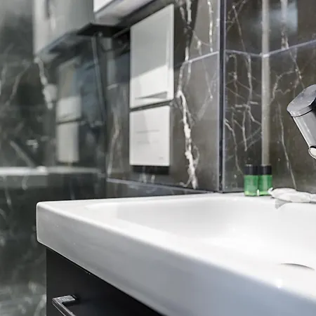 Apartament Mykeypers - Lovely With Jacuzzi Paryż