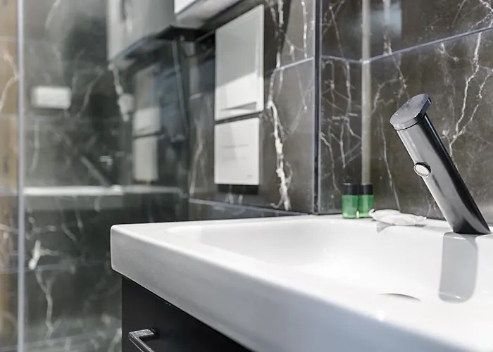 Appartamento Mykeypers - Lovely With Jacuzzi Parigi