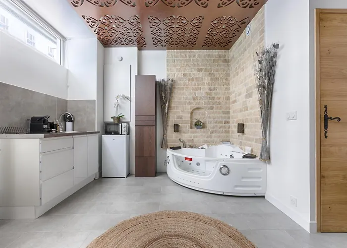 Mykeypers - Lovely With Jacuzzi Apartment Paris